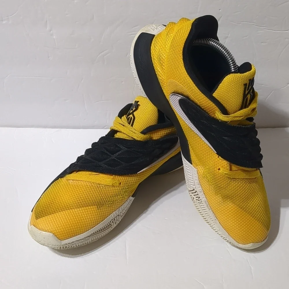 Nike Kyrie Low 'Amarillo' Shoes Men size 8